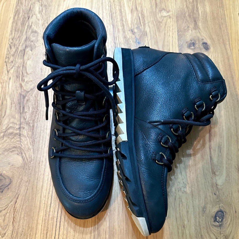 Sorel Harlow lace waterproof leather boots